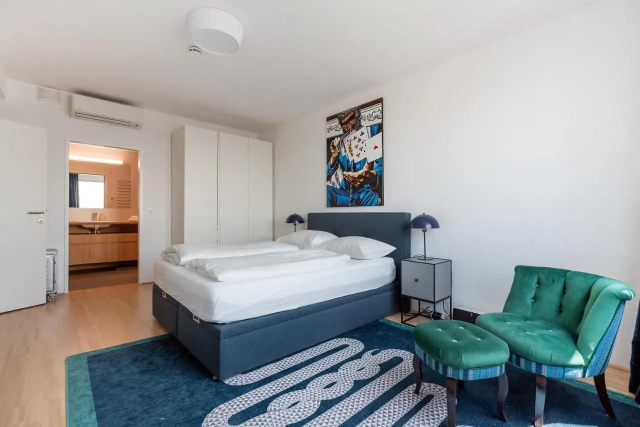 Luxus Ueber Den Wolken, 18. Stock Mit Klimaanlage Und Garage Apartment Vienna