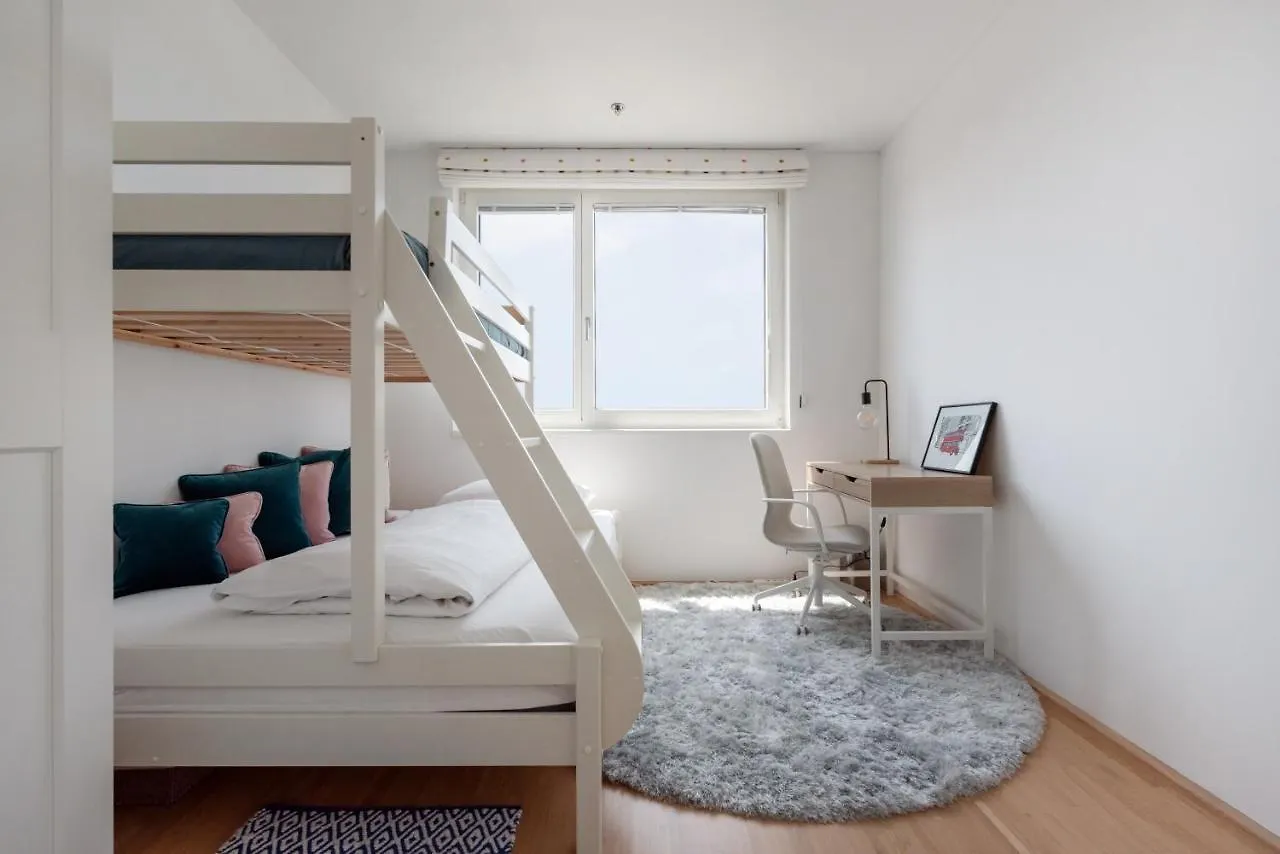 Luxus Ueber Den Wolken, 18. Stock Mit Klimaanlage Und Garage Apartment Vienna 0*,  Austria