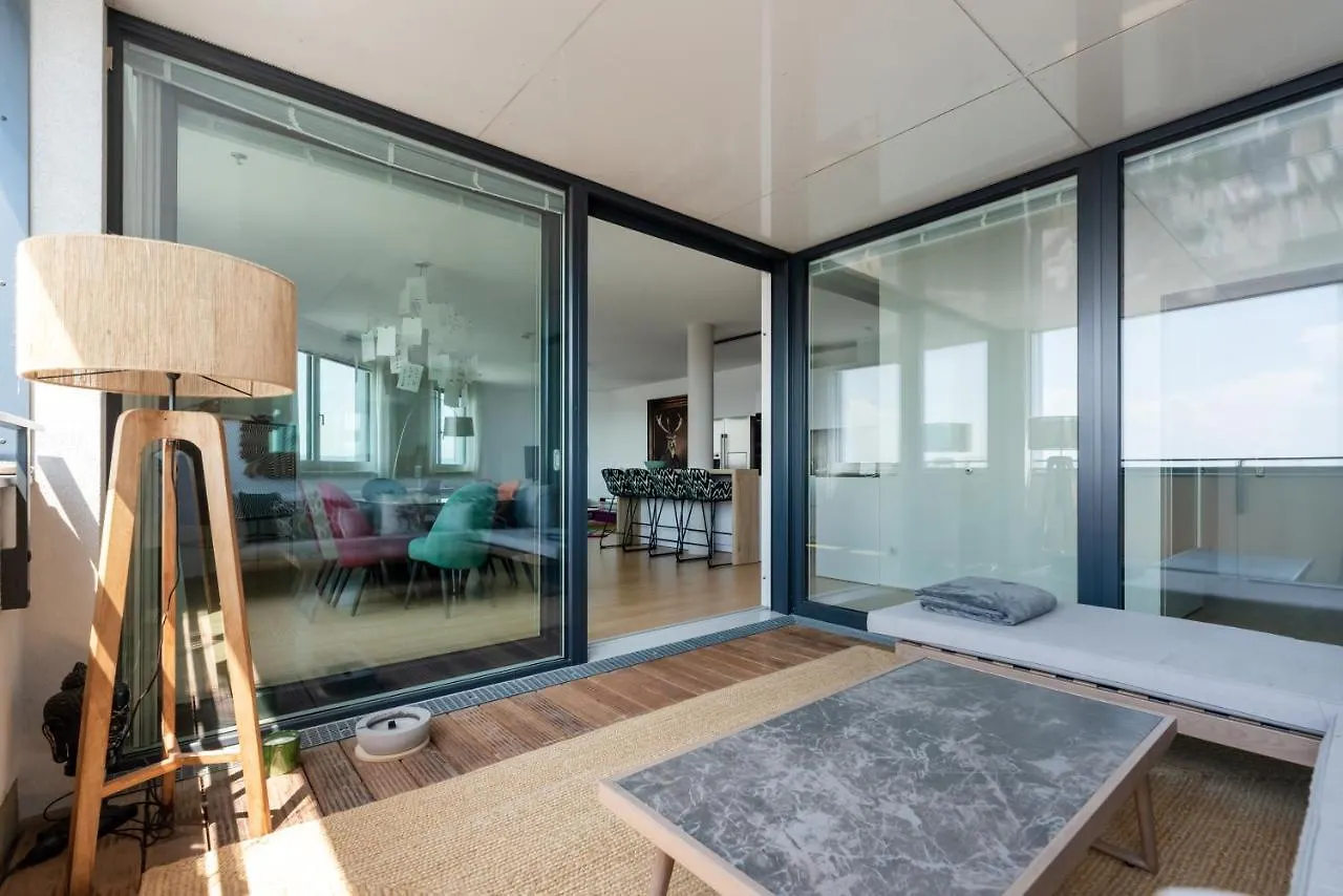 Luxus Ueber Den Wolken, 18. Stock Mit Klimaanlage Und Garage Apartment Vienna