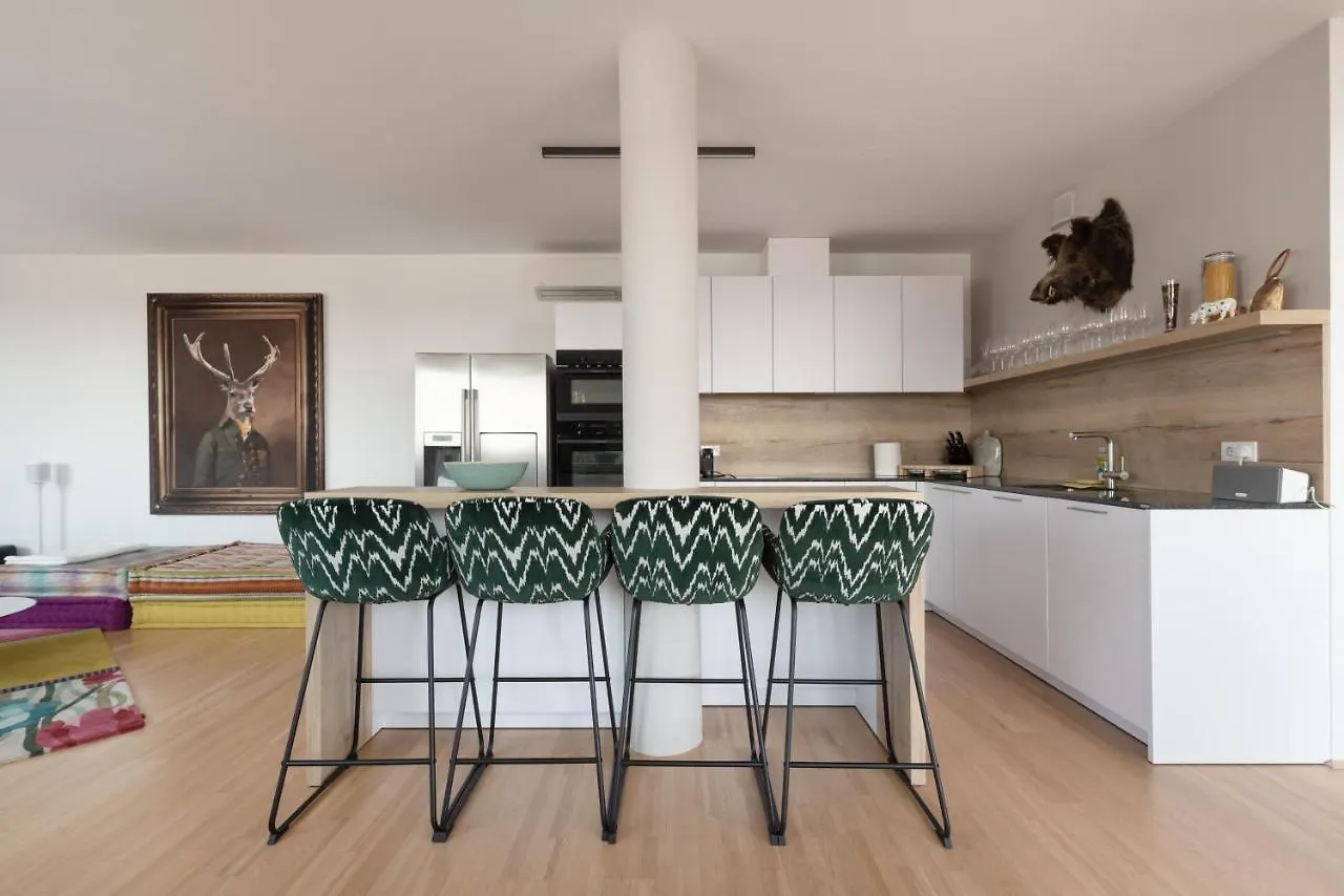 Luxus Ueber Den Wolken, 18. Stock Mit Klimaanlage Und Garage Appartement Wenen